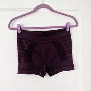 Oiselle Kula Spandex Shorts, Burgandy